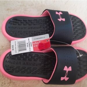 Under Armour Girls' Playmaker Fix Slides Black/Pink 13Y Brand New with Tags